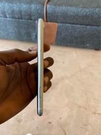 A picture of I phone xr