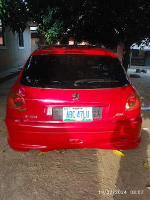 A picture of Peugeot 206