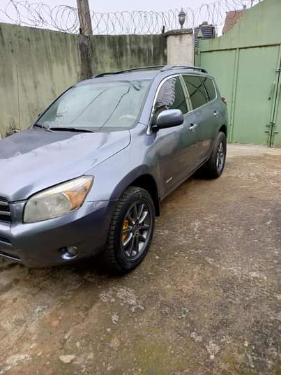 A picture of RAV4 2008 for sale