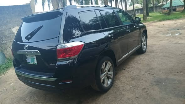 A picture of 2012 Toyota Highlander