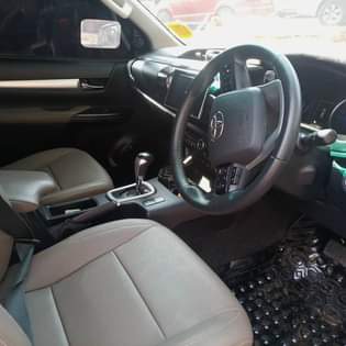 used toyota hilux