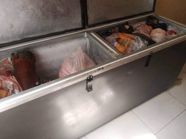 classifieds/fridges