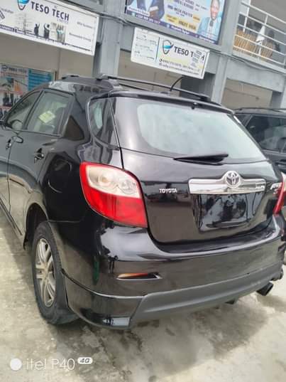 A picture of Toyota matrix 2010 Engine and Gear 100 AC chilling very