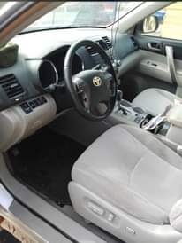 A picture of Toyota Highlander 2009