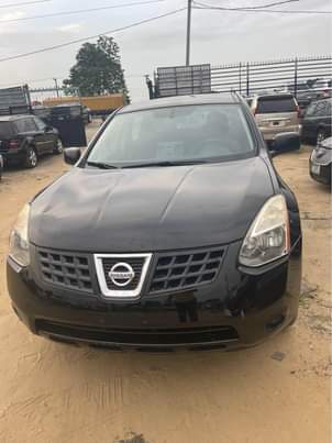 A picture of Nissan Rogue 2009