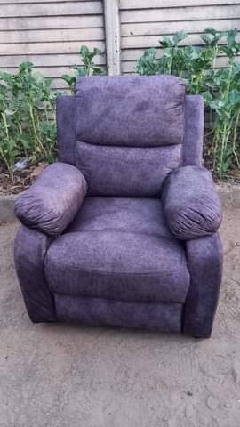 classifieds/furniture sofas