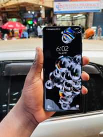 A picture of Samsung galaxy S20 Ultra 5G