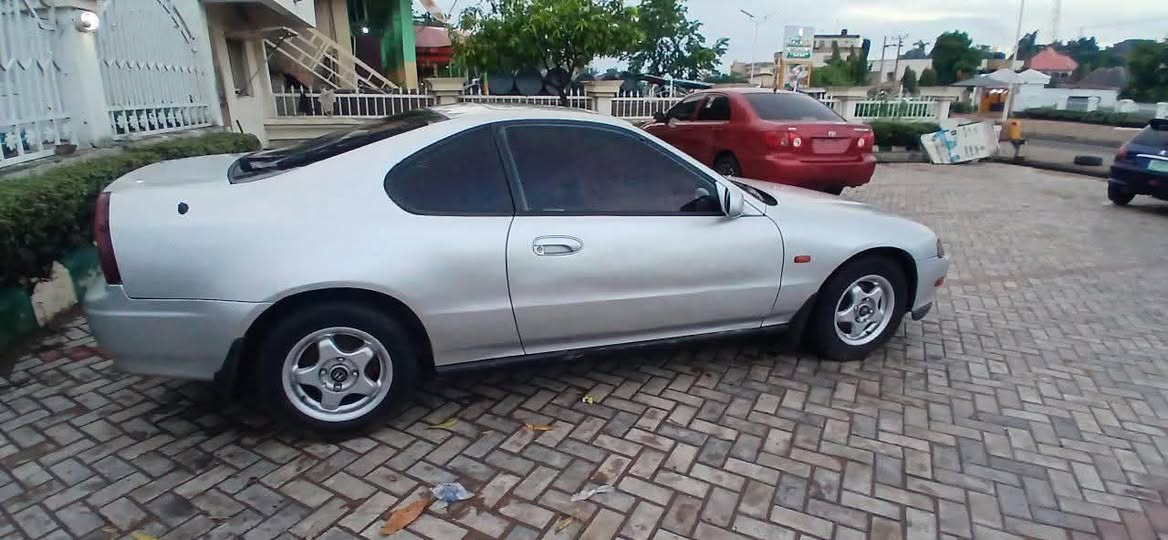 A picture of 1999 Honda 1999