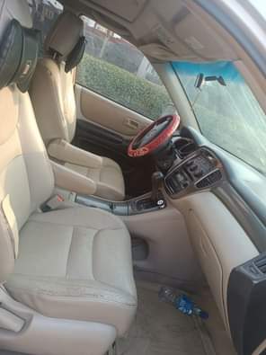 A picture of Used 2004 Toyota Highlander Untouched engine and gear first registration