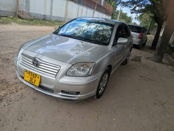 A picture of TOYOTA AVENSIS