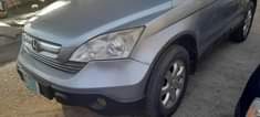 A picture of Honda CR V 05 06