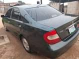A picture of 9ja used Toyota Camry 2004 model with tapping engine Ac