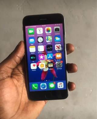 A picture of iPhone 6plain