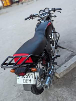 A picture of HAUJUE EXPRESSS CC 125 INAUZWA ENGENE AIJAGUSWA KABISA IMETUNZWA SANA
