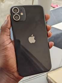 A picture of Iphone 11