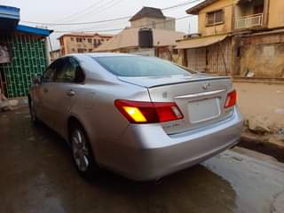 A picture of Super sharp Lexus es350 2007 model used first body DVD