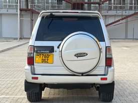A picture of Landcruser prado