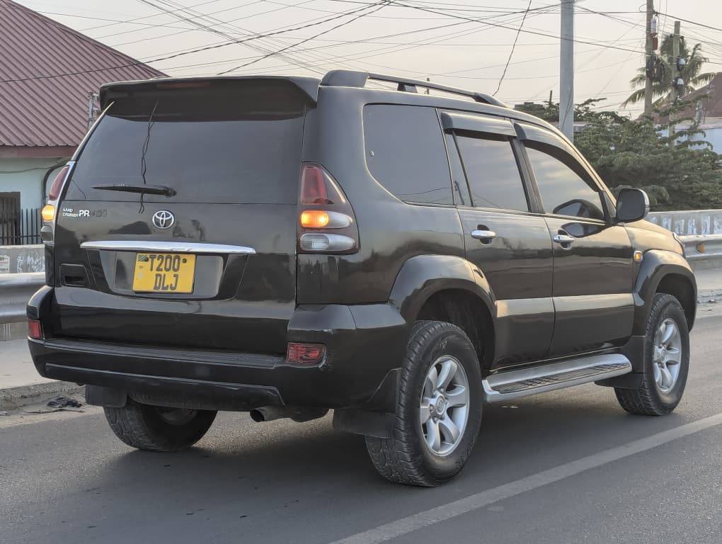 A picture of TOYOTA LANDCRUISER PRADO Make 2007 Engine 2TR FE Fuel Petrol