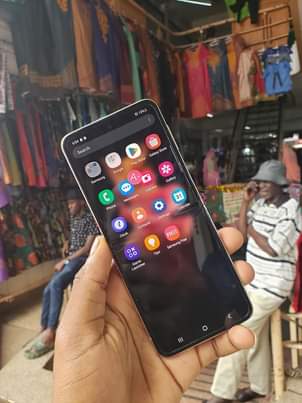A picture of Samsung Galaxy Z flip 3 5G