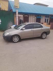 A picture of Toyota corolla 2004 bank model automatic drive
