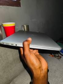 A picture of Hp Envy very slim Generatn 7 Core i5 2 7GHZ