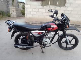 A picture of Boxer X 125