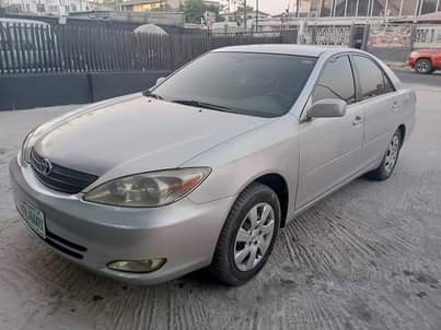 A picture of 2004 Toyota Camry XLE