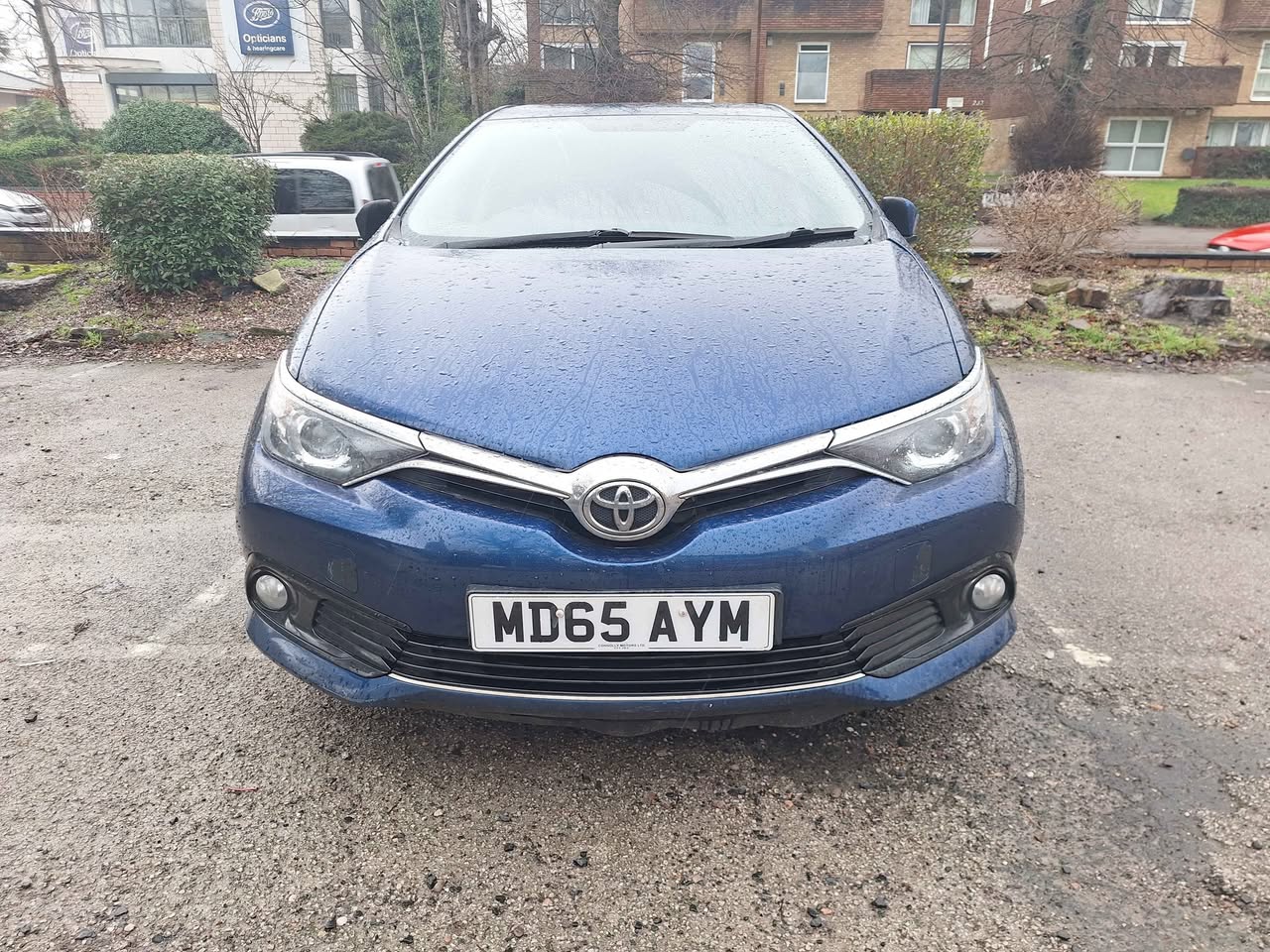 toyota auris