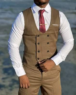 A picture of Half sut nzur