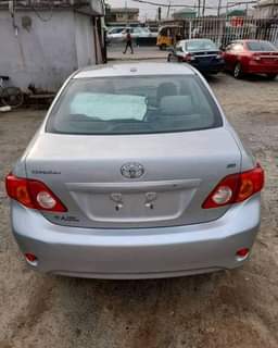 A picture of Toyota corolla 2009 model foreign used with cool fabric interior