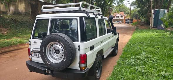 A picture of Toyota Land Cruiser Model 2015 Manual 0787181703 0704482571 Whatsapp Call