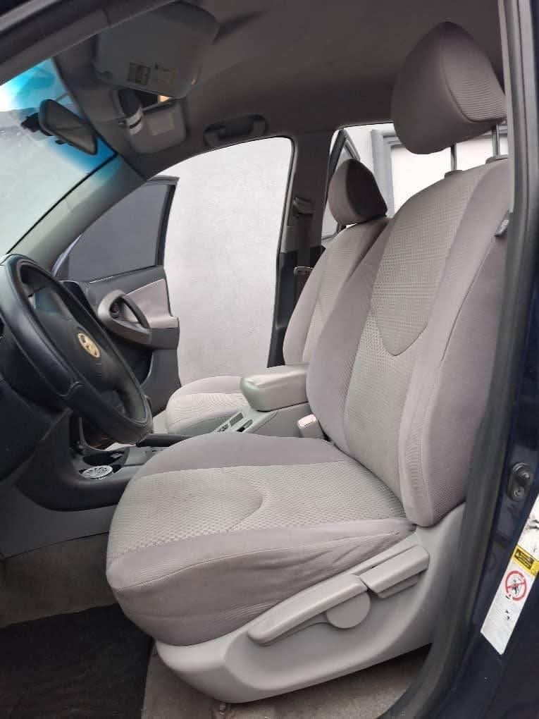 A picture of 2008 used Toyota RAV4.