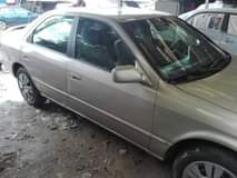 A picture of Toyota Camry Model 2000 Spec Engine sound Gear okay Body