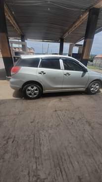 A picture of Toyota matrix 2004
