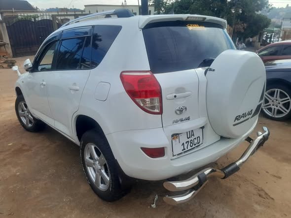 A picture of Toyota rav4