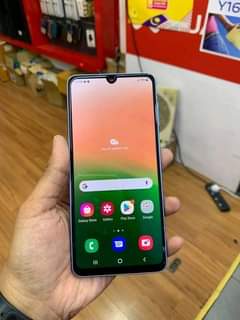 A picture of Samsung A33