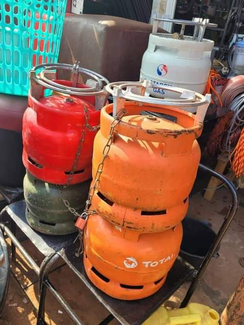 A picture of CYLINDERS