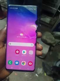 A picture of Samsung Galaxy S10 kkrek kdg na doa pembn gb128 ram8