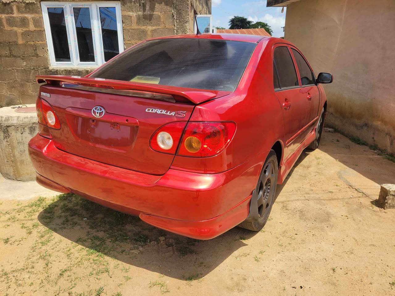 A picture of VERY CLEAN USED 2005 TOYOTA COROLLA