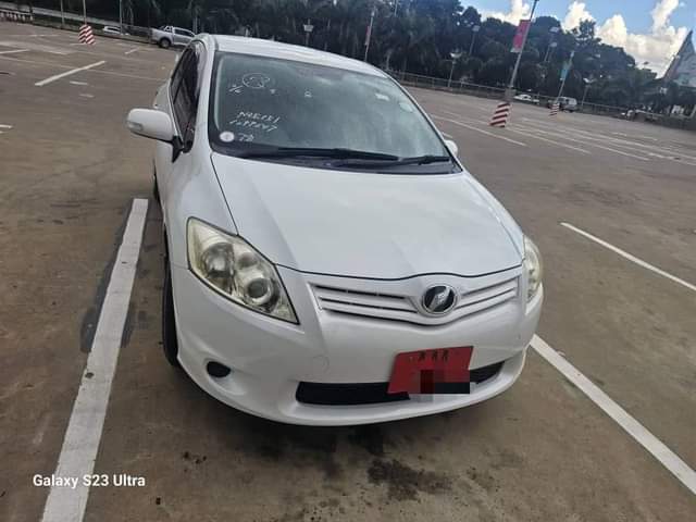 toyota auris