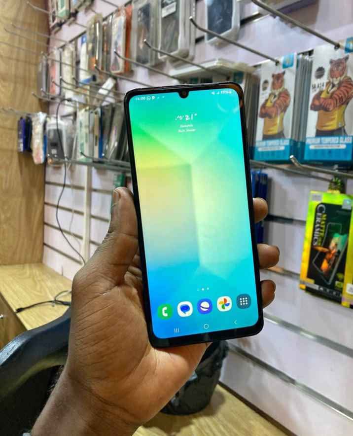 A picture of SAMSUNG GALAXY A06 CLEAN PIECE 