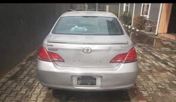 A picture of Pure First body Toyota Avalon 2007 with a very sound