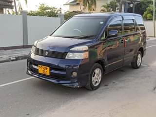 A picture of TOYOTA Noah Voxy