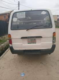 A picture of Neat Toyota Hiace bus Tokumbo engine Gear Price 2.5m Location