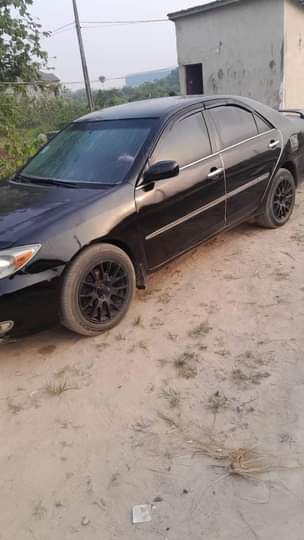 A picture of 2004 Toyota Camry