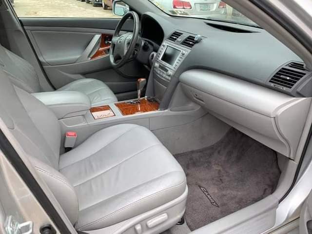A picture of 2010 Toyota Camry 07036919566