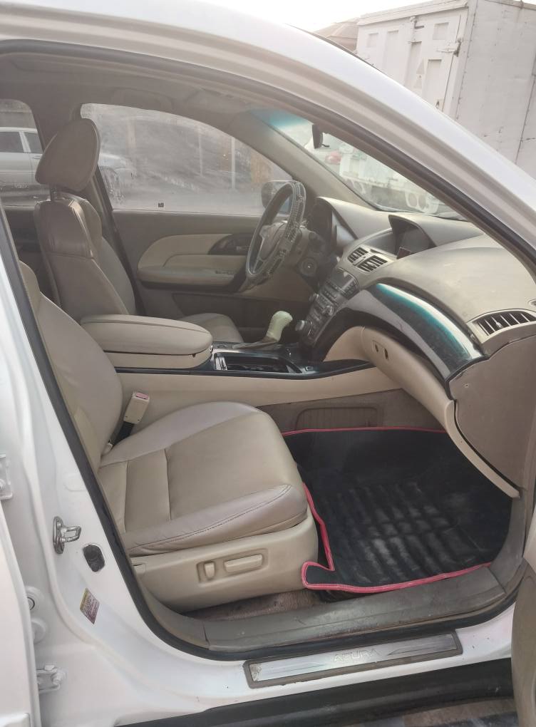 A picture of Acura MDX 09 for sale call or WhatsApp08064945586