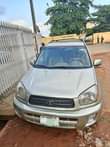 A picture of URGENT SALE Clean Reg 03 Toyota RAV4 fabrics v4 engine