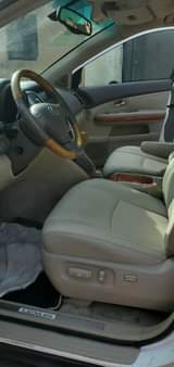 A picture of Lexus RX330