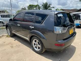 A picture of 2006 OUTLANDER 0714058883 MISTUBISHI